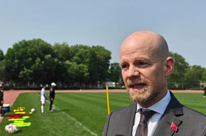 爱游戏体育app下载-FIFA秘书长：希望中国青少年能出现在各级世界杯赛场上